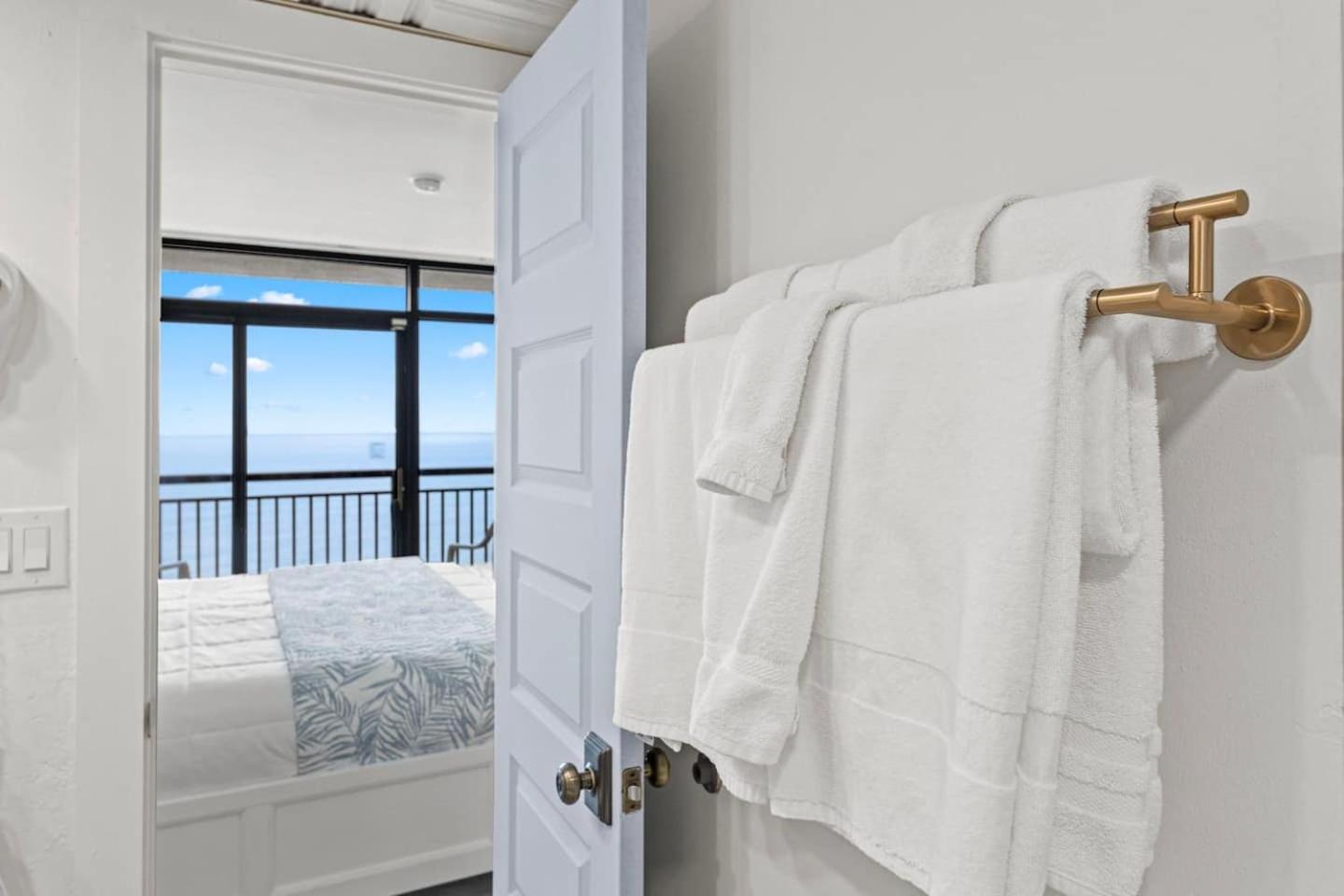 Апартаменти Luxury Ocean Front By Barefoot Landing Мертл-Біч Екстер'єр фото